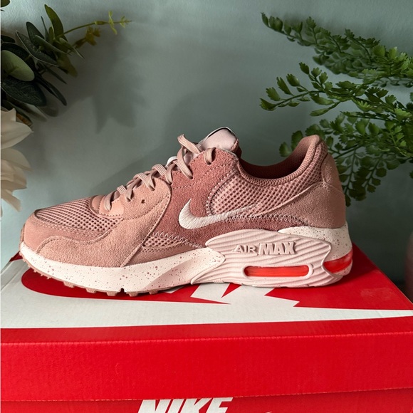 Nike AIR MAX EXCEE ROSE WHISPER size 8.5 - Picture 2 of 6